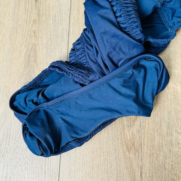 DKNY Navy blue one piece ruched bathing suit woman’s size 10 - Picture 7 of 8